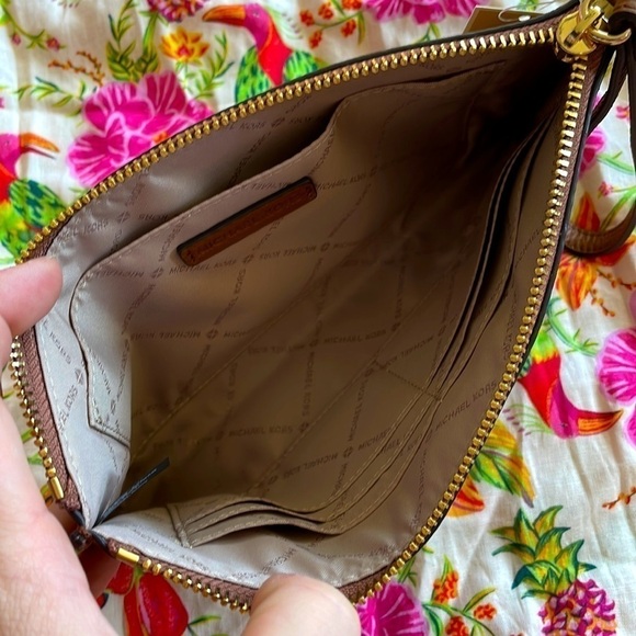 Brand New Michael Kors Genuine Leather Large Zip Clutch Wristlet in Luggage - Picture 8 of 11